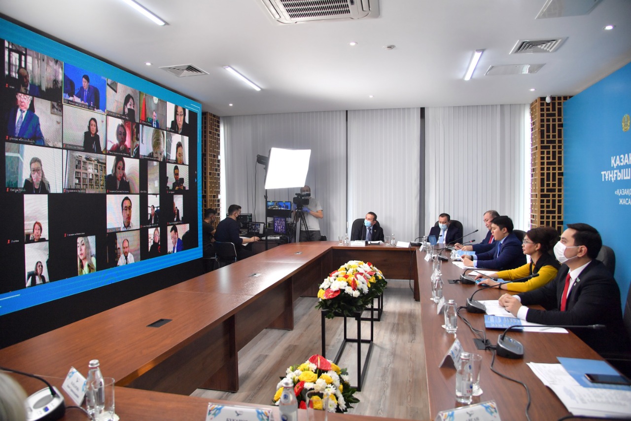 Казахстанские и зарубежные эксперты обсудили историческую роль Первого Президента в развитии страны